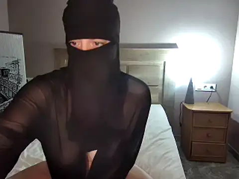 Snapshot of MON_IKAA chatting on 02.24.25 MON IKAA online show from 02.24.25
