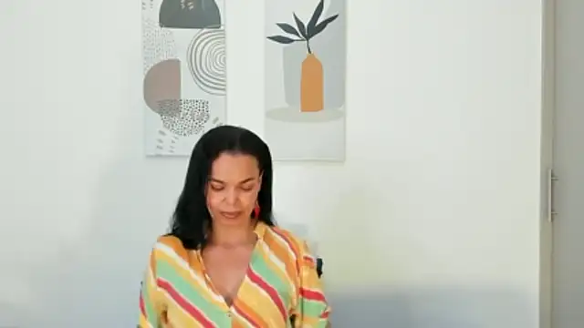 Evawalker  online show from 12.04.25