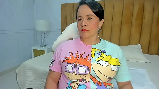 Daphne81  online show from 01.23.25