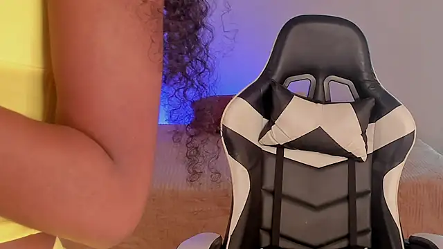 Snapshot of SavannahWildee chatting on 01.10.25 SavannahWildee online show from 01.10.25