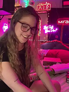 mirannacult online show from 12.25.24