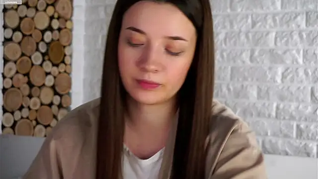 LowOncoming online show from 10.11.25