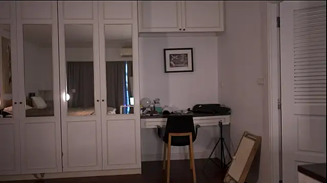 ValerieHill online show from 12.19.25