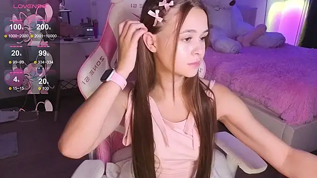 Snapshot of molly_murrrr chatting on 10.10.25 molly murrrr online show from 10.10.25