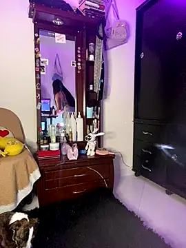 Snapshot of iam_valery chatting on 09.19.25 iam valery online show from 09.19.25