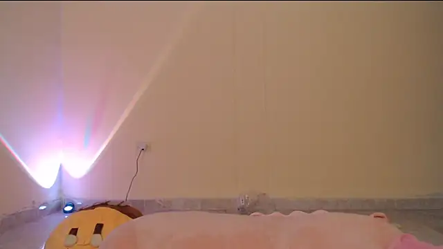 Snapshot of _maiahairy_ chatting on 01.08.25  maiahairy  online show from 01.08.25