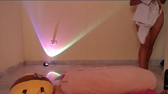 Snapshot of _maiahairy_ chatting on 01.21.25  maiahairy  online show from 01.21.25