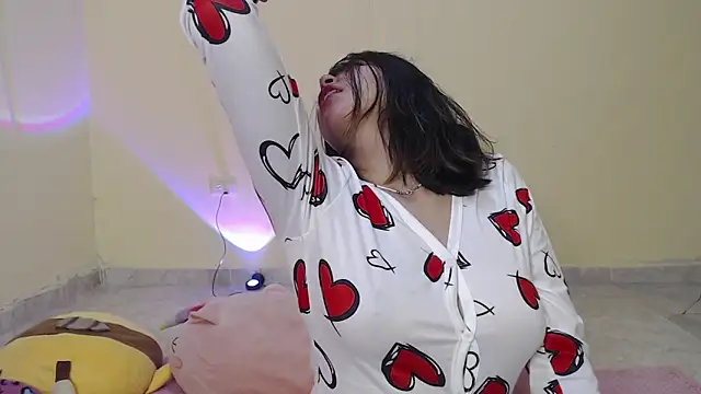 Snapshot of _maiahairy_ chatting on 02.27.25  maiahairy  online show from 02.27.25