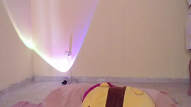 Snapshot of _maiahairy_ chatting on 03.19.25  maiahairy  online show from 03.19.25