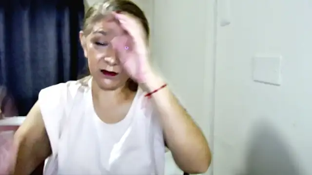 Snapshot of sarethdeivy_ chatting on 06.23.26 sarethdeivy online show from 06.23.26