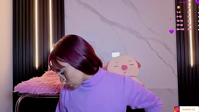 Scarlet Red  online show from 12.03.25