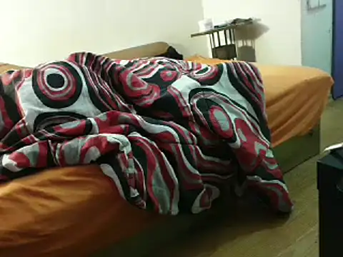 eblata04 online show from 02.15.25