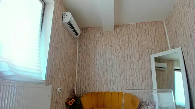 AishaRouhi online show from 03.10.25