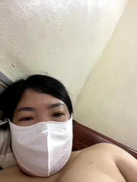 Hachi Sweetbabie  online show from 10.18.25