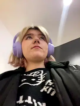 Baby  Naughty online show from 12.06.24