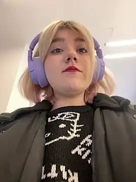 Baby  Naughty online show from 12.12.24