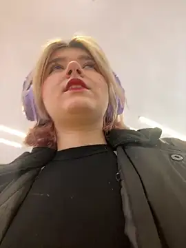 Baby  Naughty online show from 12.22.24