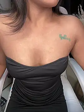 LeisyXO online show from 01.02.25