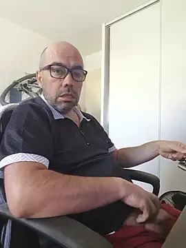 Snapshot of veryverybigdick45 chatting on 06.11.26 veryverybigdick45 online show from 06.11.26
