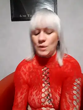 poussichienne online show from 12.14.25