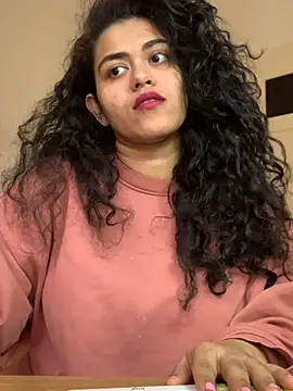 Curvydesifromgermany online show from 12.10.24