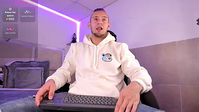 Damon Bakert online show from 01.11.25