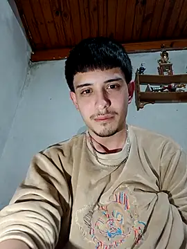 Snapshot of Elvergonn2105 chatting on 10.14.25 Elvergonn2105 online show from 10.14.25