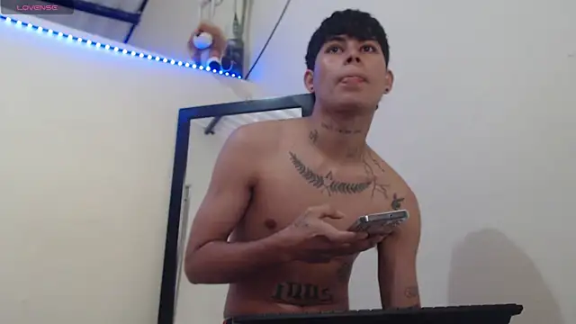 Lukas strong online show from 11.19.25