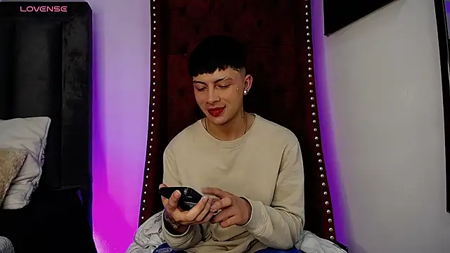 Steev Novoa online show from 12.07.24