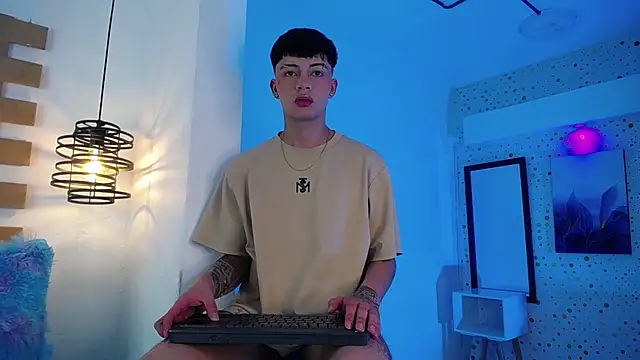 Steev Novoa online show from 02.22.25