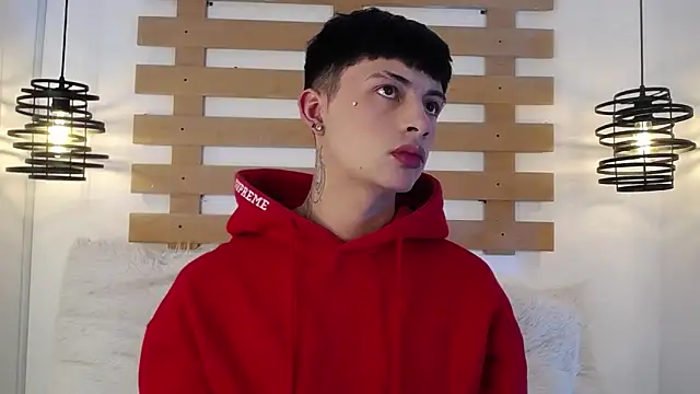 Steev Novoa online show from 03.05.25