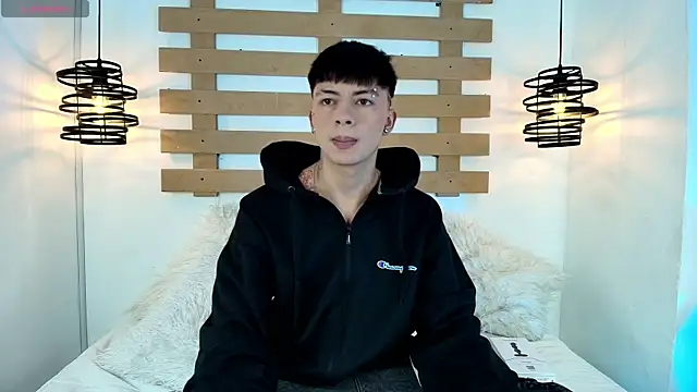 Steev Novoa online show from 03.23.25