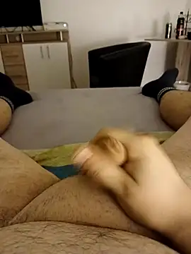 Snapshot of BennoSingle chatting on 12.02.25 BennoSingle online show from 12.02.25