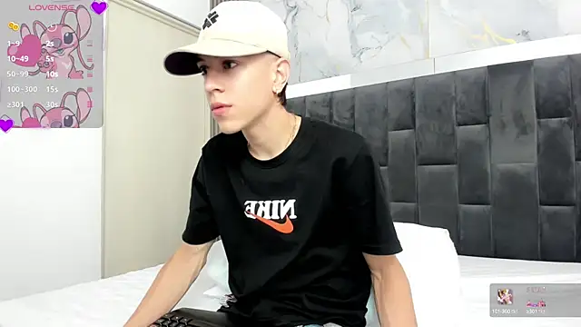 Snapshot of Dei_v_48 chatting on 02.09.25 Dei v 48 online show from 02.09.25