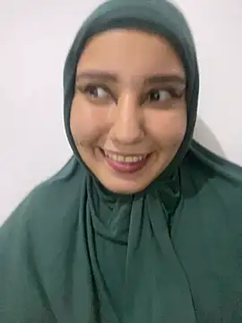 Snapshot of hannahayat chatting on 01.19.25 hannahayat online show from 01.19.25