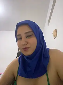 Snapshot of hannahayat chatting on 03.22.25 hannahayat online show from 03.22.25