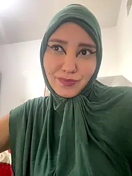 Snapshot of hannahayat chatting on 09.17.25 hannahayat online show from 09.17.25