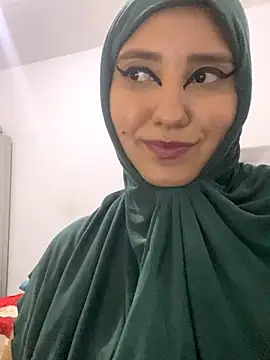 Snapshot of hannahayat chatting on 09.18.25 hannahayat online show from 09.18.25