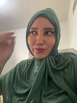Snapshot of hannahayat chatting on 09.18.25 hannahayat online show from 09.18.25