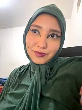 Snapshot of hannahayat chatting on 10.03.25 hannahayat online show from 10.03.25