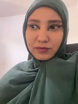 Snapshot of hannahayat chatting on 10.07.25 hannahayat online show from 10.07.25