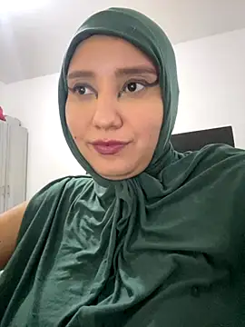 Snapshot of hannahayat chatting on 10.08.25 hannahayat online show from 10.08.25