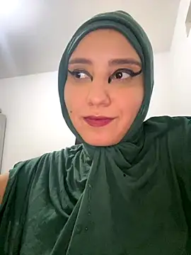Snapshot of hannahayat chatting on 10.10.25 hannahayat online show from 10.10.25