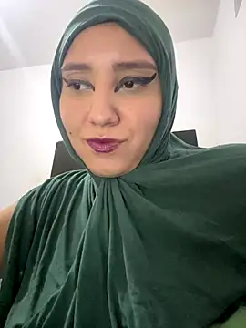 Snapshot of hannahayat chatting on 10.14.25 hannahayat online show from 10.14.25