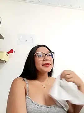 -VICKKY online show from 09.13.25