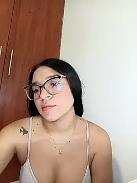 -VICKKY online show from 11.08.25