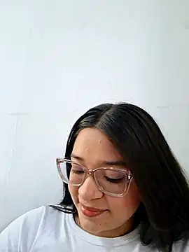 Snapshot of -VICKKY chatting on 02.20.26 -VICKKY online show from 02.20.26