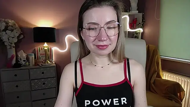 Mia Tasty online show from 02.06.25