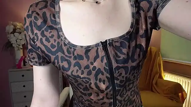 Mia Tasty online show from 02.07.25