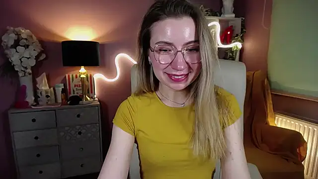 Mia Tasty online show from 02.13.25